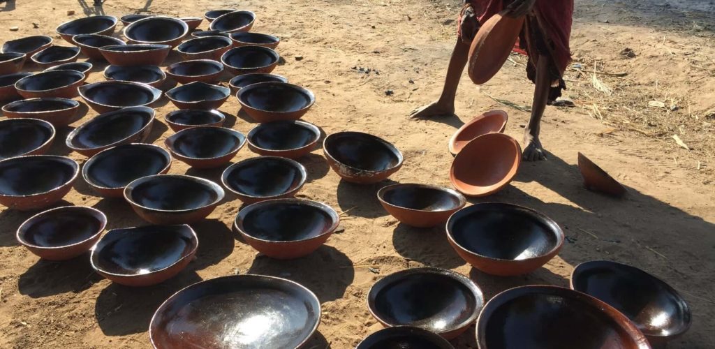 Dhanak Adivasi - Non-Stick terracotta Cookware with Lac Coating