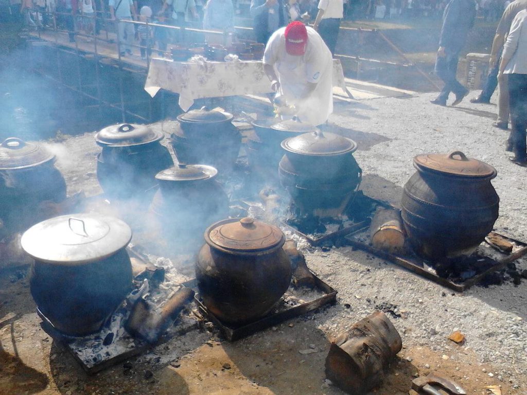 Clay pots for cooking benefits