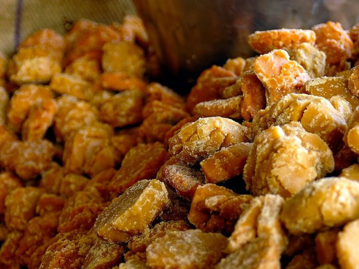 Why is Jaggery better than Sugar ?