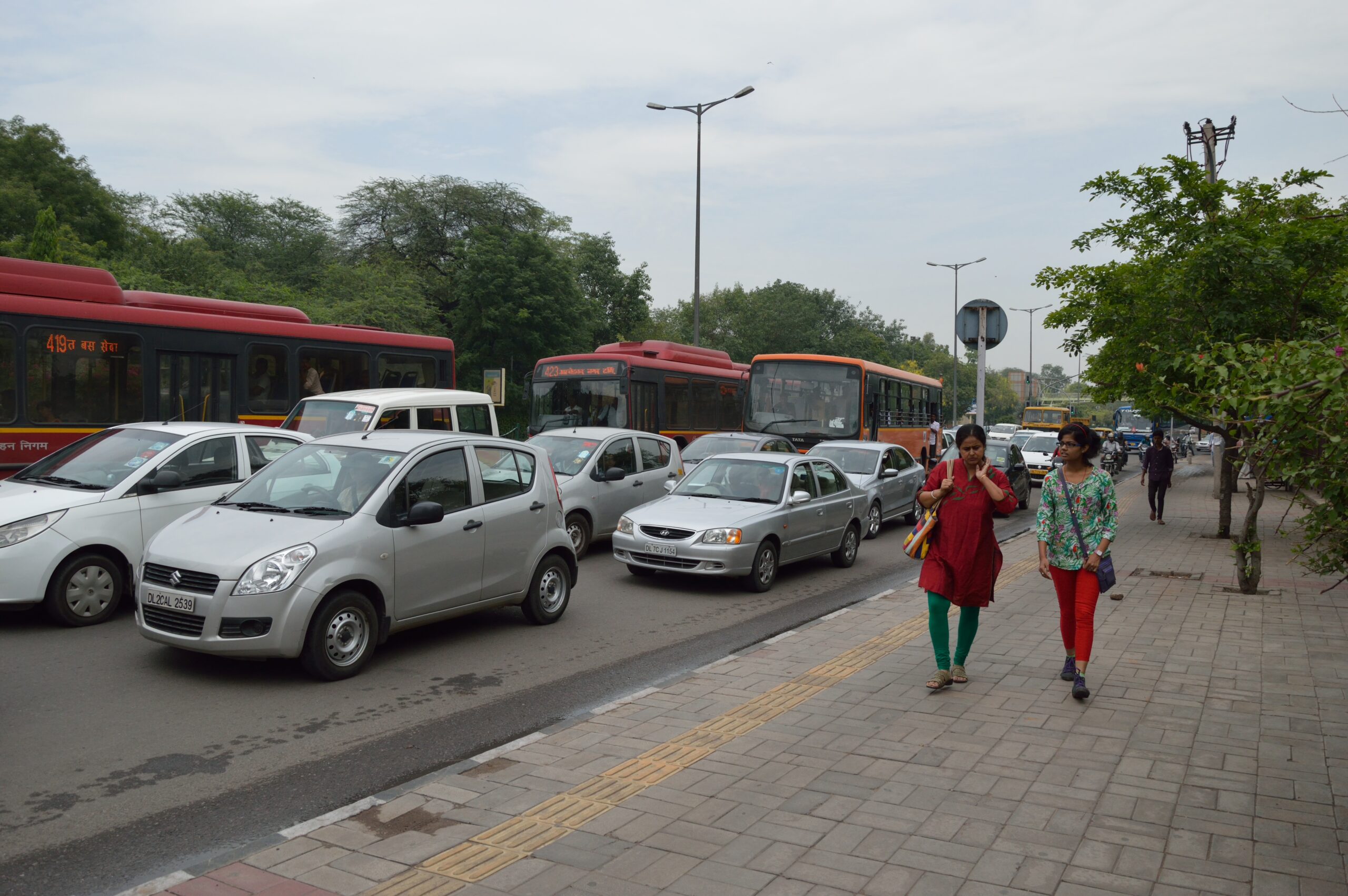 Traffic congestion on a Delhi road, illustrating the vehicle density driving CAQM emission-control measures
