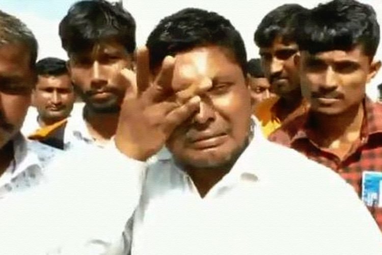 Crying Farmer Forced To Sell Onions At Rs 8 Per Kg In Maharashtra