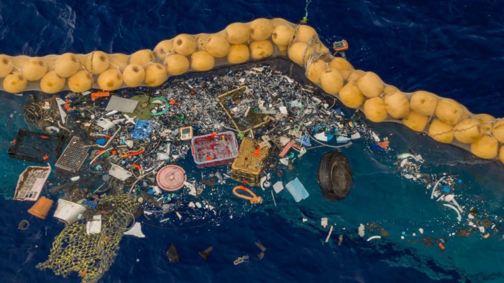 The Ocean Cleanup first mission in the Great Pacific Garbage Patch